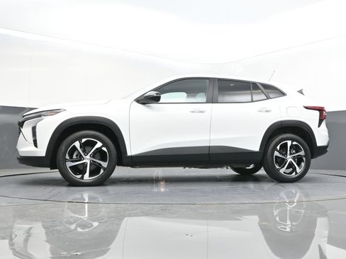 Certified 2024 Chevrolet Trax RS w/ Driver Confidence Package FWD image 34