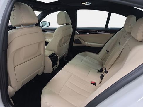 Certified 2022 BMW 540i xDrive w/ M Sport Package image 10