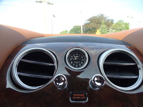 Used 2014 Bentley Continental GT image 19