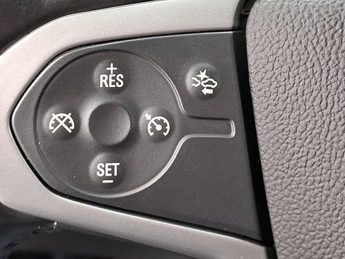 Used 2020 Chevrolet Colorado LT w/ Safety Package RWD image 21