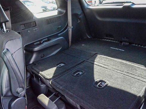 Used 2024 Hyundai Palisade Calligraphy image 19