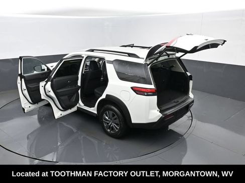 Used 2025 Nissan Pathfinder SV AWD/4WD image 28