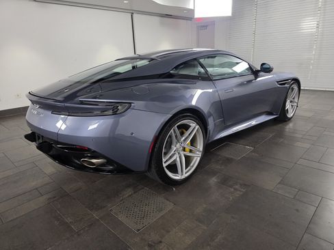 Used 2025 Aston Martin DB12 Coupe RWD image 24