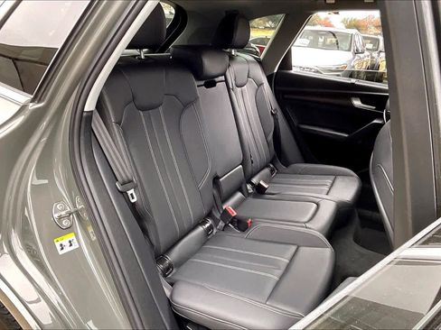 Used 2023 Audi Q5 2.0T Premium Plus w/ Premium Plus Package image 17
