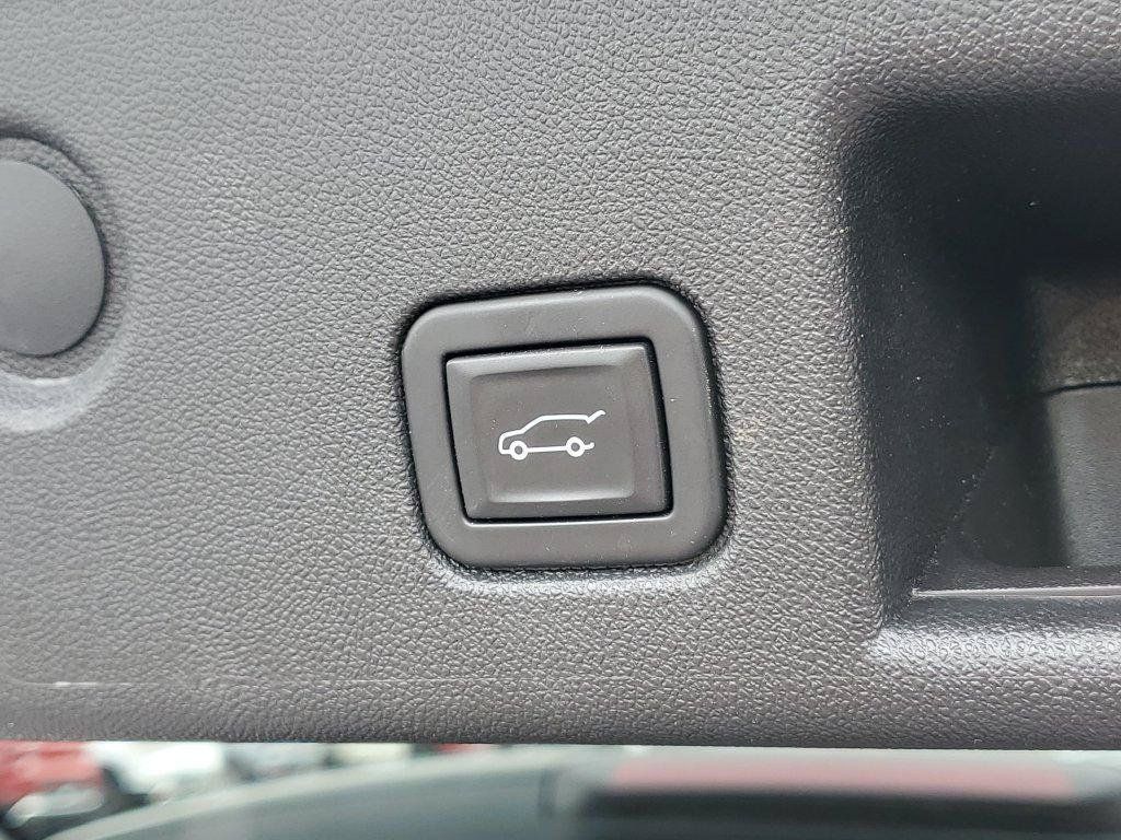 Used 2024 Chevrolet Equinox LT FWD image 32