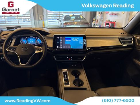 Used 2025 Volkswagen Atlas Cross Sport SE AWD/4WD image 12