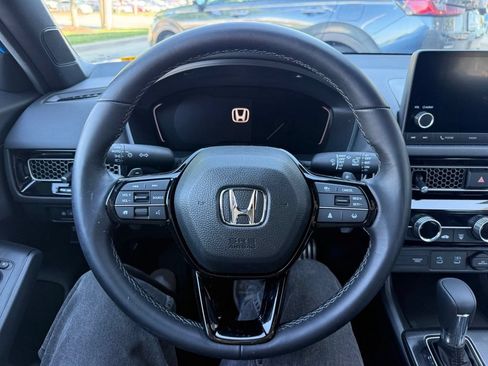 Used 2025 Honda Civic Sport image 12