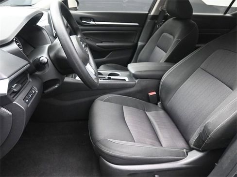 Used 2022 Nissan Altima 2.5 SV image 18