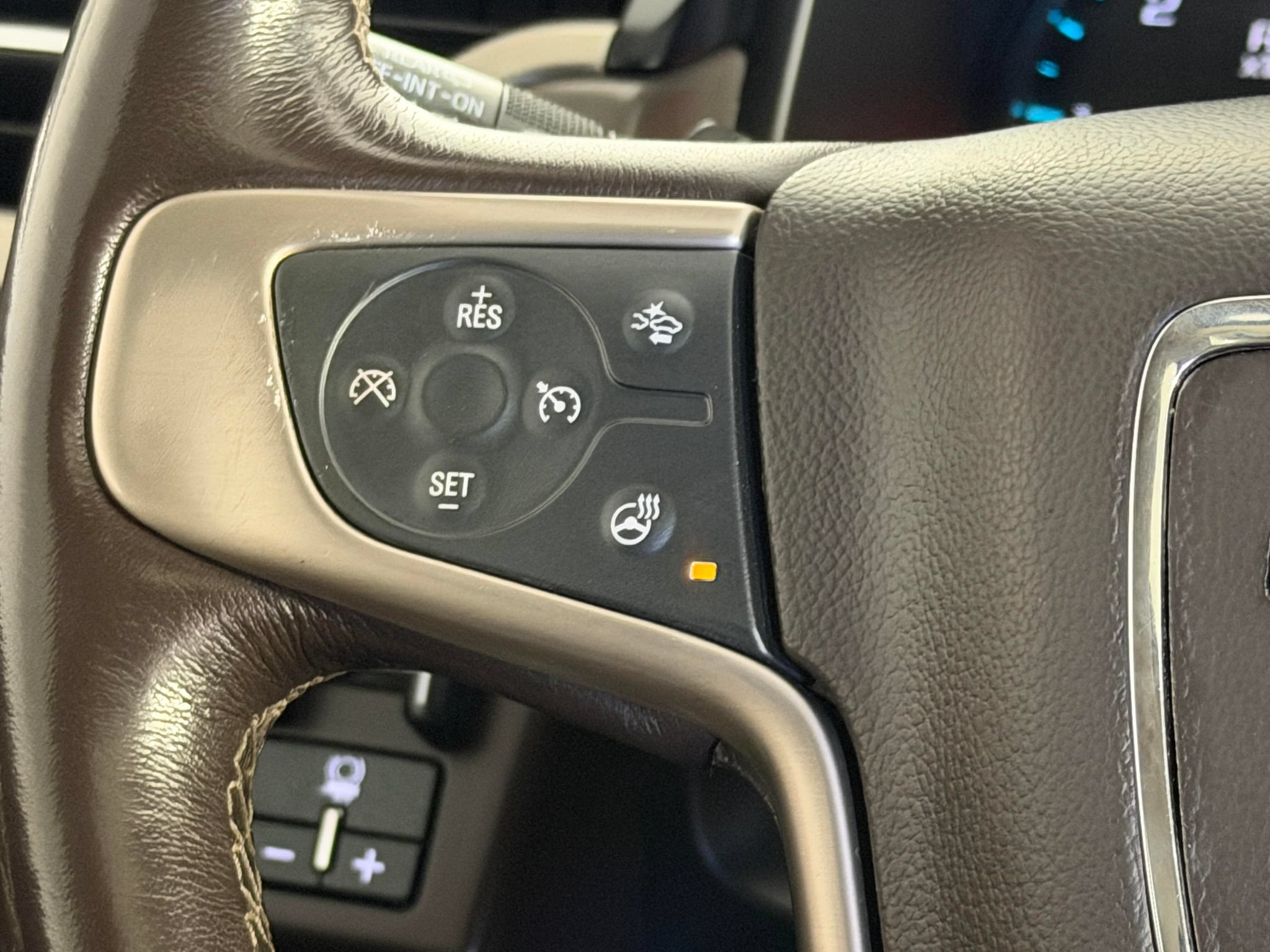 Used 2020 GMC Yukon Denali w/ Open Road Package AWD/4WD image 39