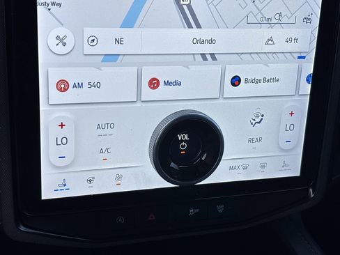 Used 2023 Ford Expedition Platinum image 26