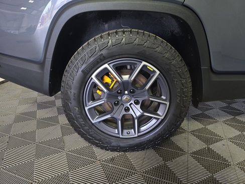 Used 2022 Rivian R1T Launch Edition AWD/4WD image 12