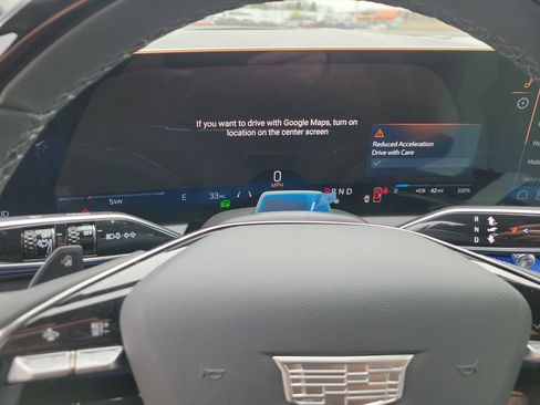 New 2026 Cadillac Optiq Luxury 2 image 21