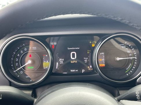 Used 2023 Jeep Wrangler Unlimited AWD/4WD image 28