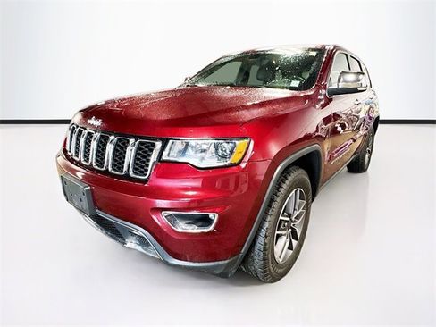 Used 2021 Jeep Grand Cherokee Limited w/ Trailer Tow Group IV image 3