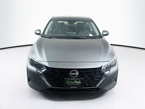 Used 2024 Nissan Sentra SV FWD image 2