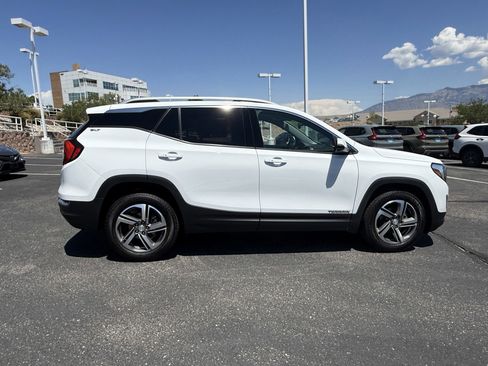 Used 2020 GMC Terrain SLT image 4