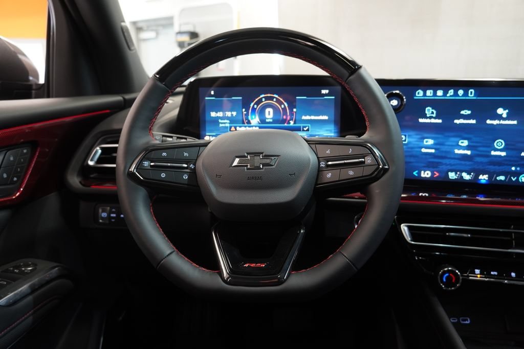 New 2026 Chevrolet Traverse RS w/ LPO, Floor Liner Package AWD/4WD image 21