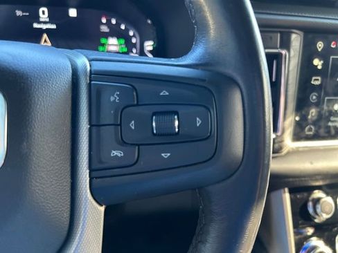 Used 2022 GMC Yukon XL Denali image 13