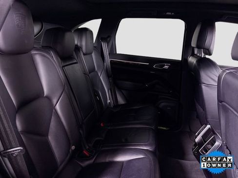 Used 2017 Porsche Cayenne S Platinum w/ Premium Package Plus (Pjy) image 29