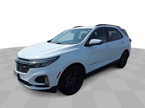 Certified 2023 Chevrolet Equinox RS w/ LPO, Floor Liner Package image 1