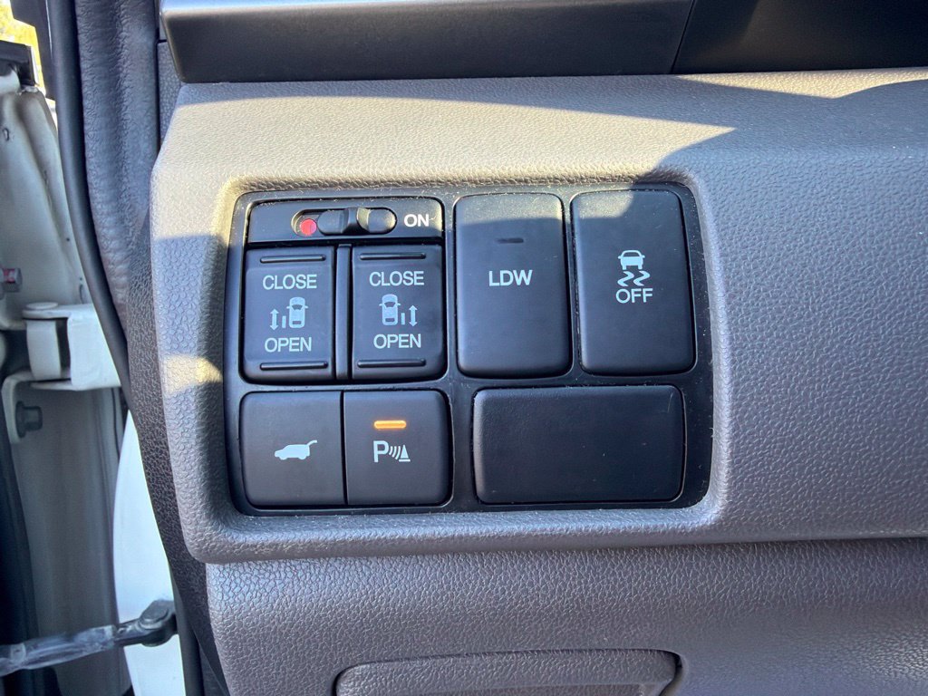 Used 2016 Honda Odyssey Touring image 21