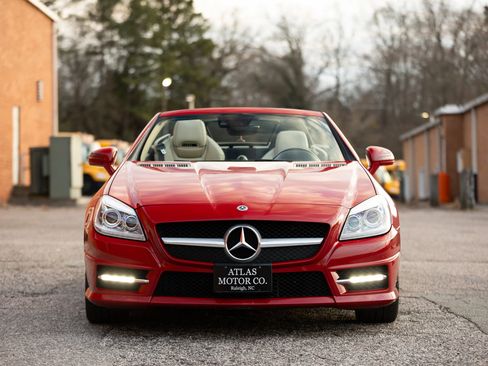 Used 2016 Mercedes-Benz SLK 350 image 5