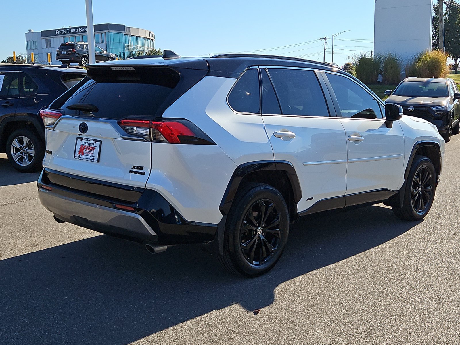 Used 2023 Toyota RAV4 XSE w/ XSE Grade Weather Package AWD/4WD image 4