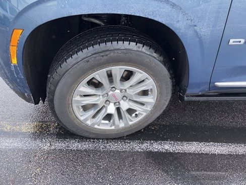 Certified 2025 GMC Yukon XL Denali w/ Sun & Power Step Package image 4