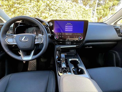 Used 2025 Lexus NX 350 AWD w/ Accessory Package (2T) image 5