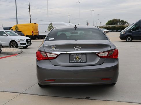 Used 2012 Hyundai Sonata GLS w/ Popular Equipment Pkg image 4