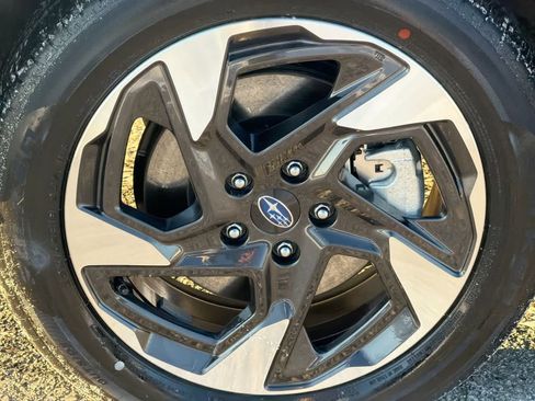 Certified 2025 Subaru Crosstrek 2.5i Limited image 14