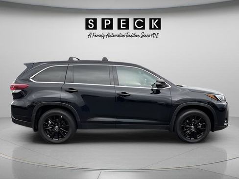 Used 2019 Toyota Highlander SE image 7