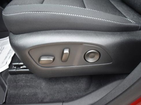 New 2026 Chevrolet Traverse LT w/ Sun and Wheel Package image 14