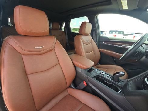 Used 2025 Cadillac XT5 Premium Luxury w/ Technology Package FWD image 19