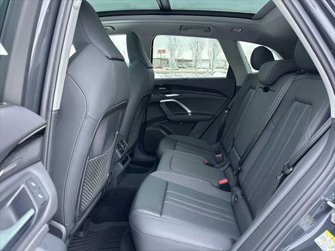 New 2025 Audi Q5 Premium Plus image 16