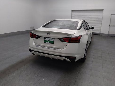 Used 2022 Nissan Altima 2.5 SV w/ SV Premium Package FWD image 7