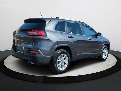 Used 2015 Jeep Cherokee Latitude w/ Comfort/Convenience Group image 4