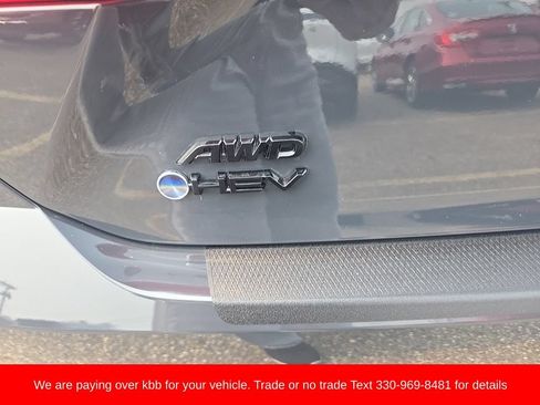 Used 2025 Toyota Camry SE AWD/4WD image 30