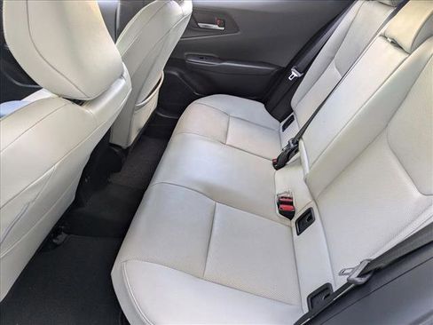 Used 2023 Toyota Prius XLE image 18
