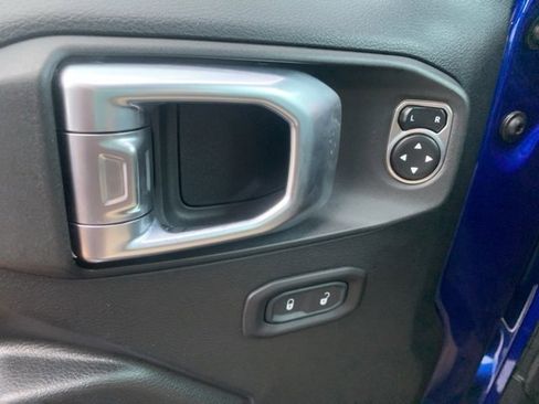 Used 2018 Jeep Wrangler Rubicon image 24