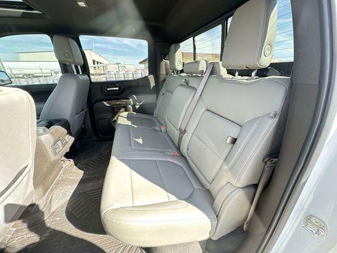 Used 2021 Chevrolet Silverado 1500 LT Trail Boss w/ Convenience Package II image 25