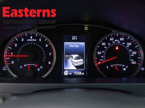 Used 2016 Toyota Camry SE FWD image 17
