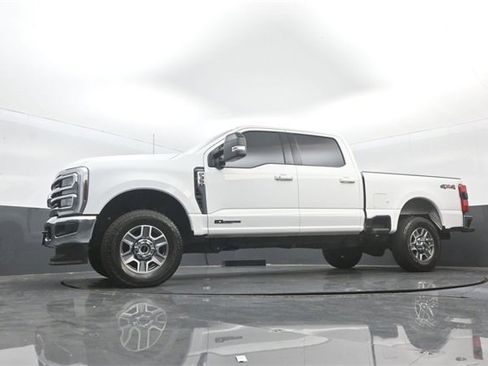 Certified 2025 Ford F350 Lariat image 29