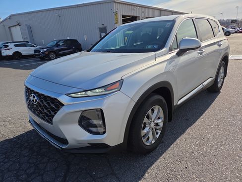 Used 2019 Hyundai Santa Fe SE image 7