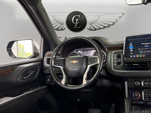Used 2021 Chevrolet Suburban Premier w/ Premium Package AWD/4WD image 12