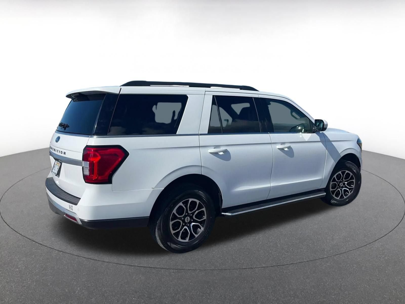 Used 2023 Ford Expedition XLT RWD image 13