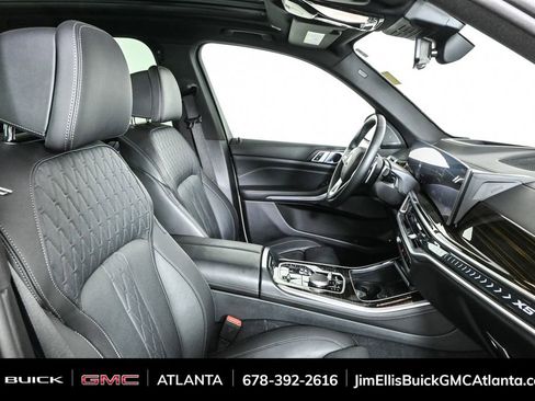 Used 2025 BMW X5 xDrive50e image 24