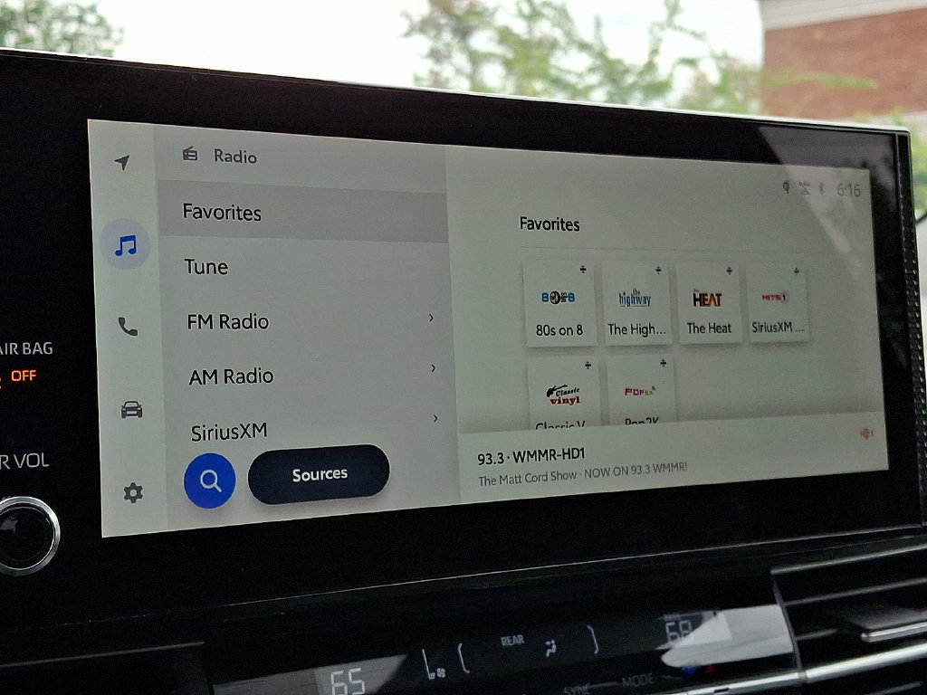 Certified 2025 Toyota Sienna XLE FWD image 18