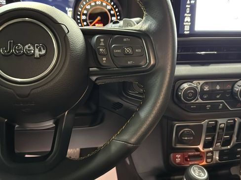 Used 2025 Jeep Wrangler Unlimited Rubicon 392 image 16