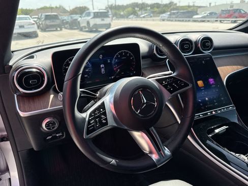Used 2025 Mercedes-Benz C 300 Sedan image 11